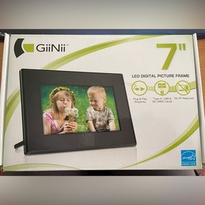 GiiNii digital picture frame